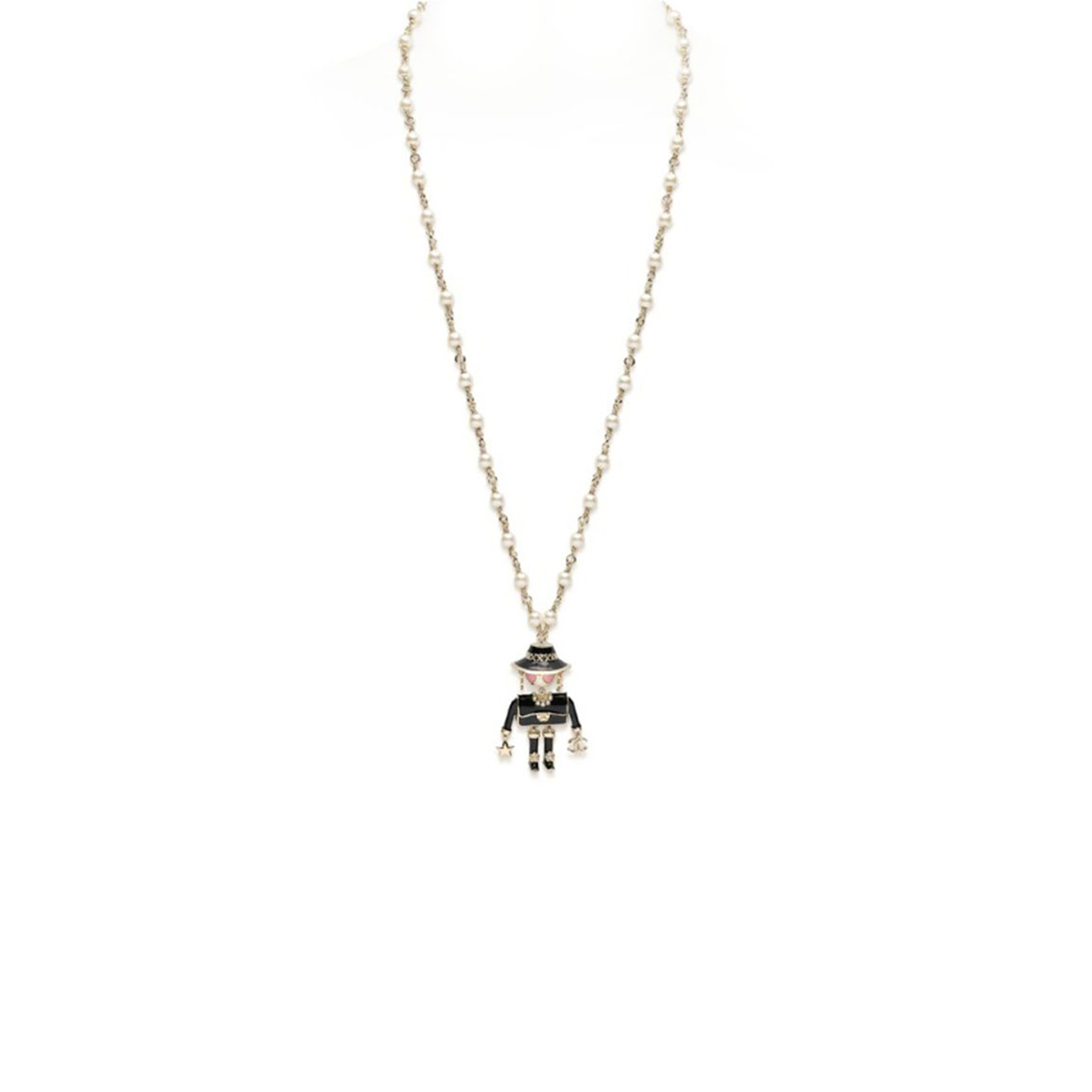 CHANEL NECKLACES AND PENDANTS 